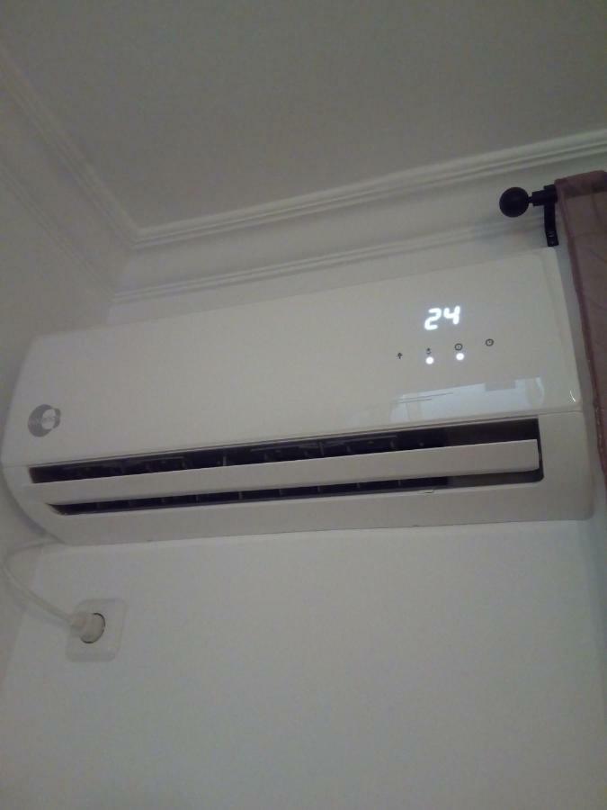 New studio next to metro for 2 people Atene Esterno foto